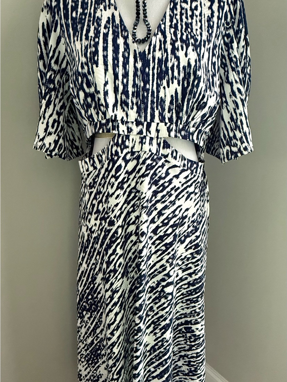sofia by sofia vergara Navy and White Abstract Dress